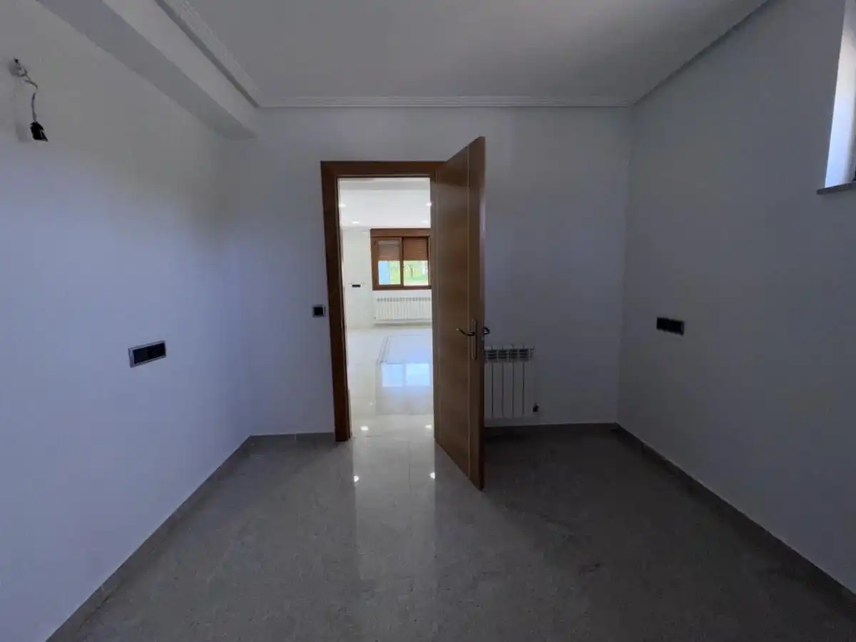 Casa o xalet en venda en Siero amb Calefacció, Jardí privat i Terrassa
