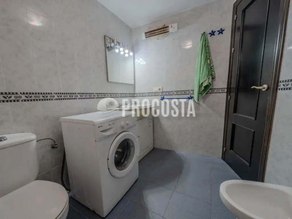 Piso en venta en Calle Dr Alvarez, Almuñecar Centro