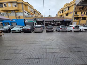 Local comercial en traspaso en Calle Partera Leonorita