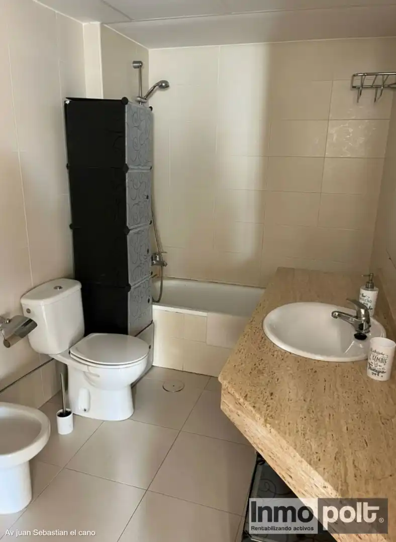 Baño de Ático de alquiler en Vera con Aire acondicionado, Terraza y Amueblado