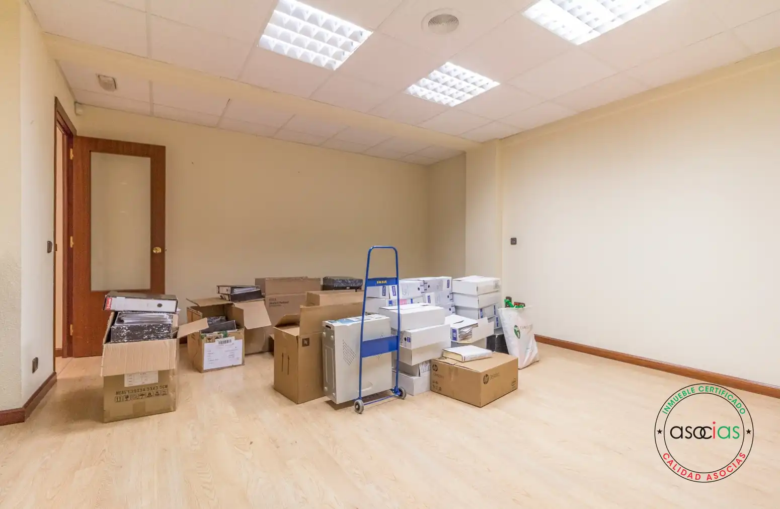 Büro zum Verkauf in Avilés mit Heizung