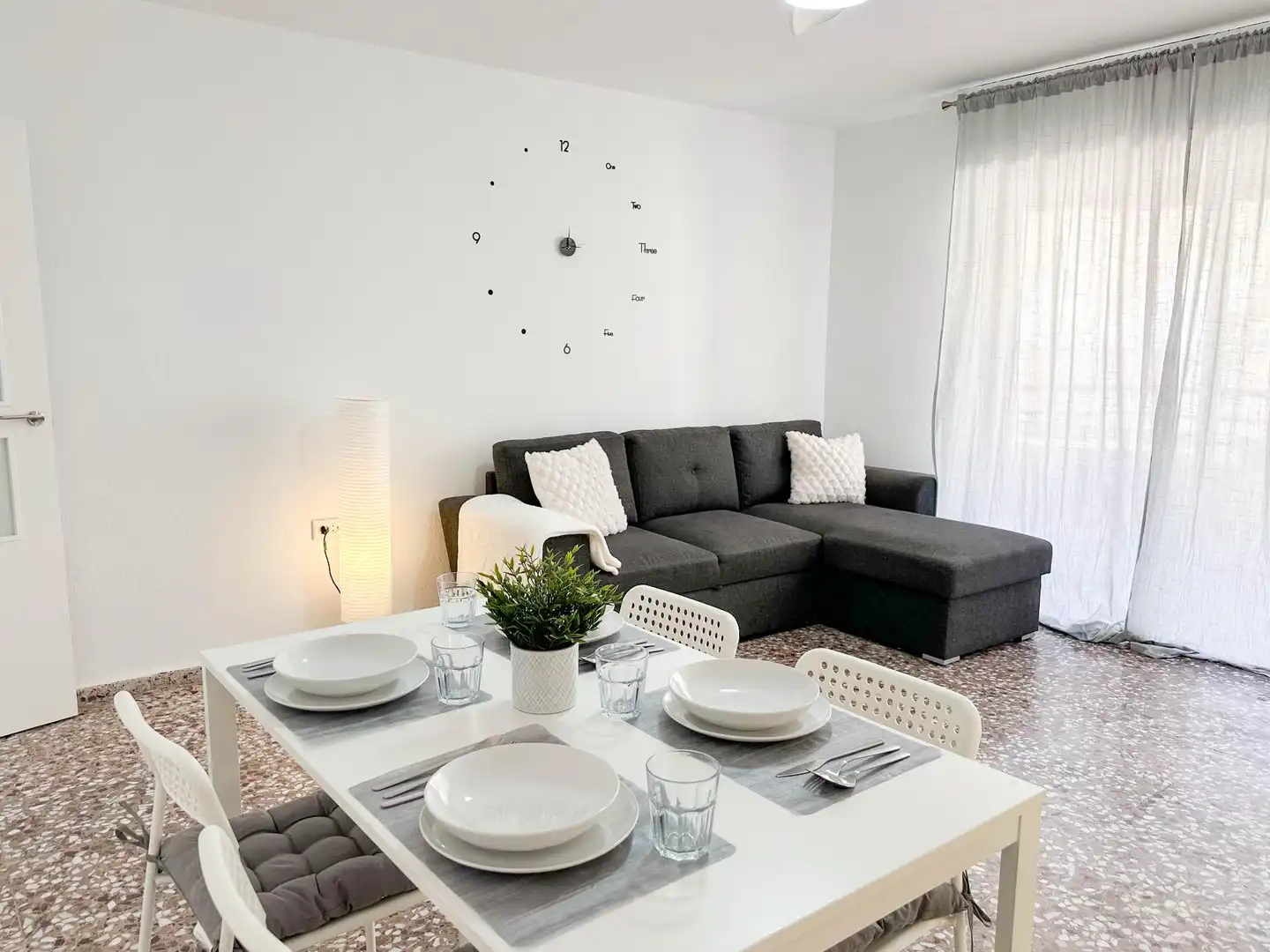 Living room of Flat for rent in Torrevieja  with Air Conditioner, Heating and Furnished