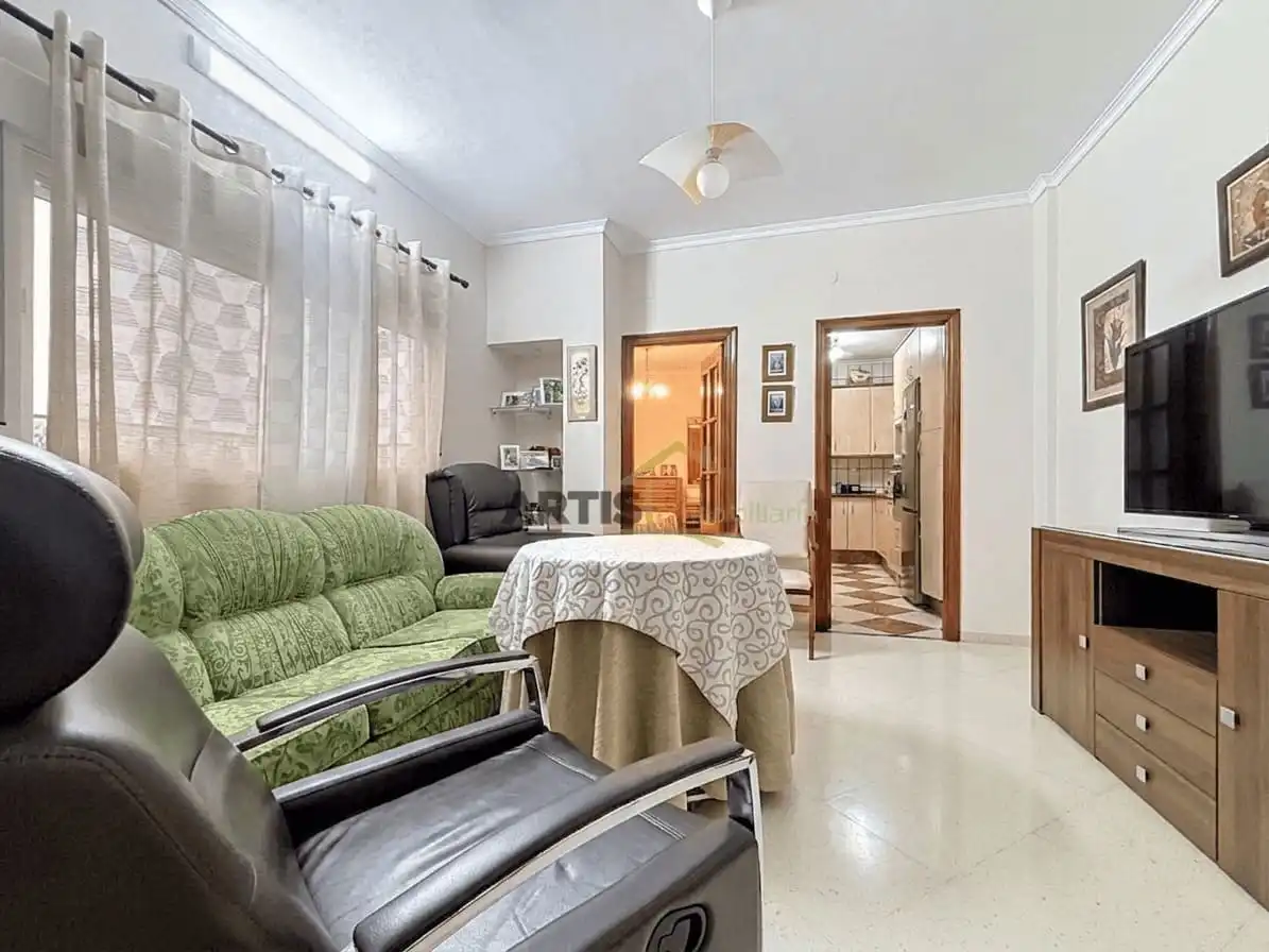 Sala de estar de Casa o chalet en venta en Puente Genil con Aire acondicionado, Terraza y Trastero