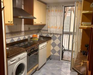 Kitchen of Flat for sale in  Zaragoza Capital  with Heating, Terrace and Furnished