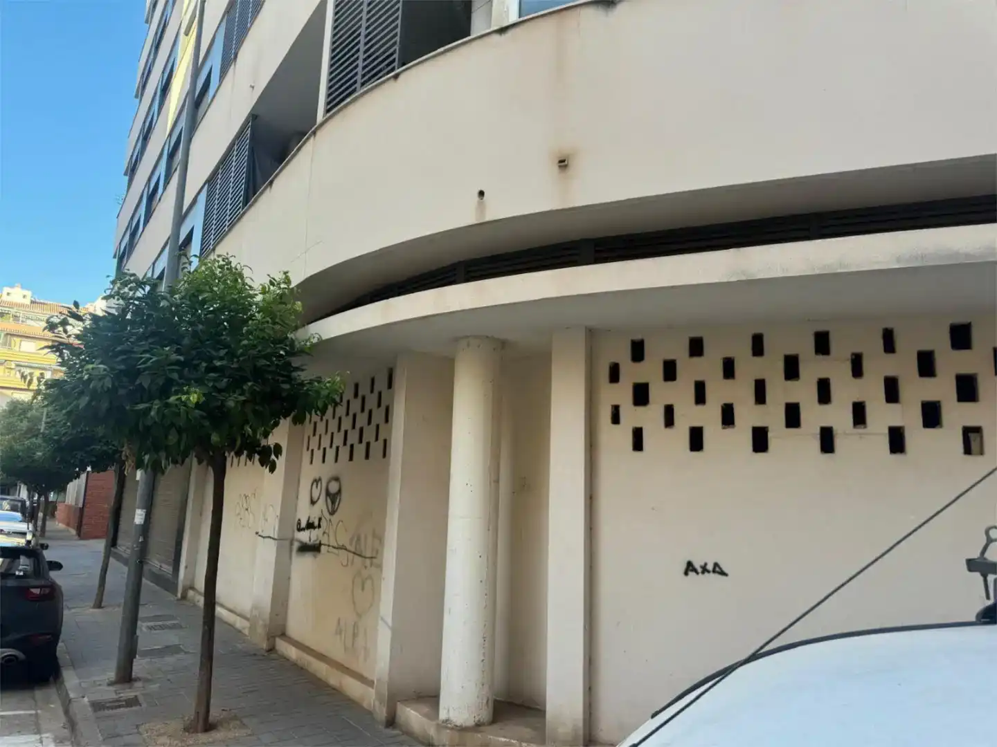 Vista exterior de Local en venda en Dénia