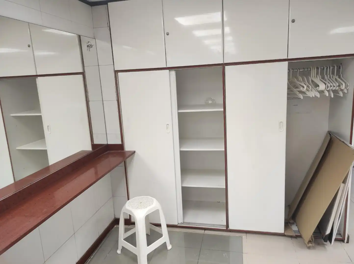 Kitchen of Commercial properties for rent in Esplugues de Llobregat