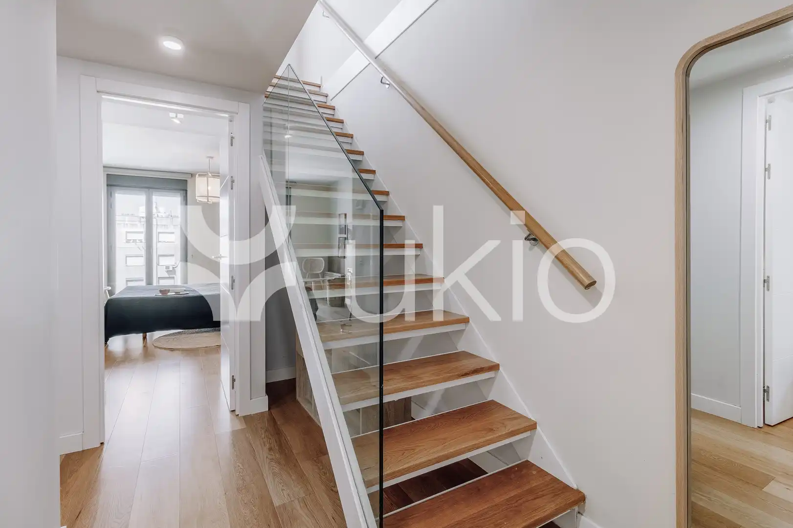 Flat for rent in Madrid  with Air Conditioner, Terrace and Furnished