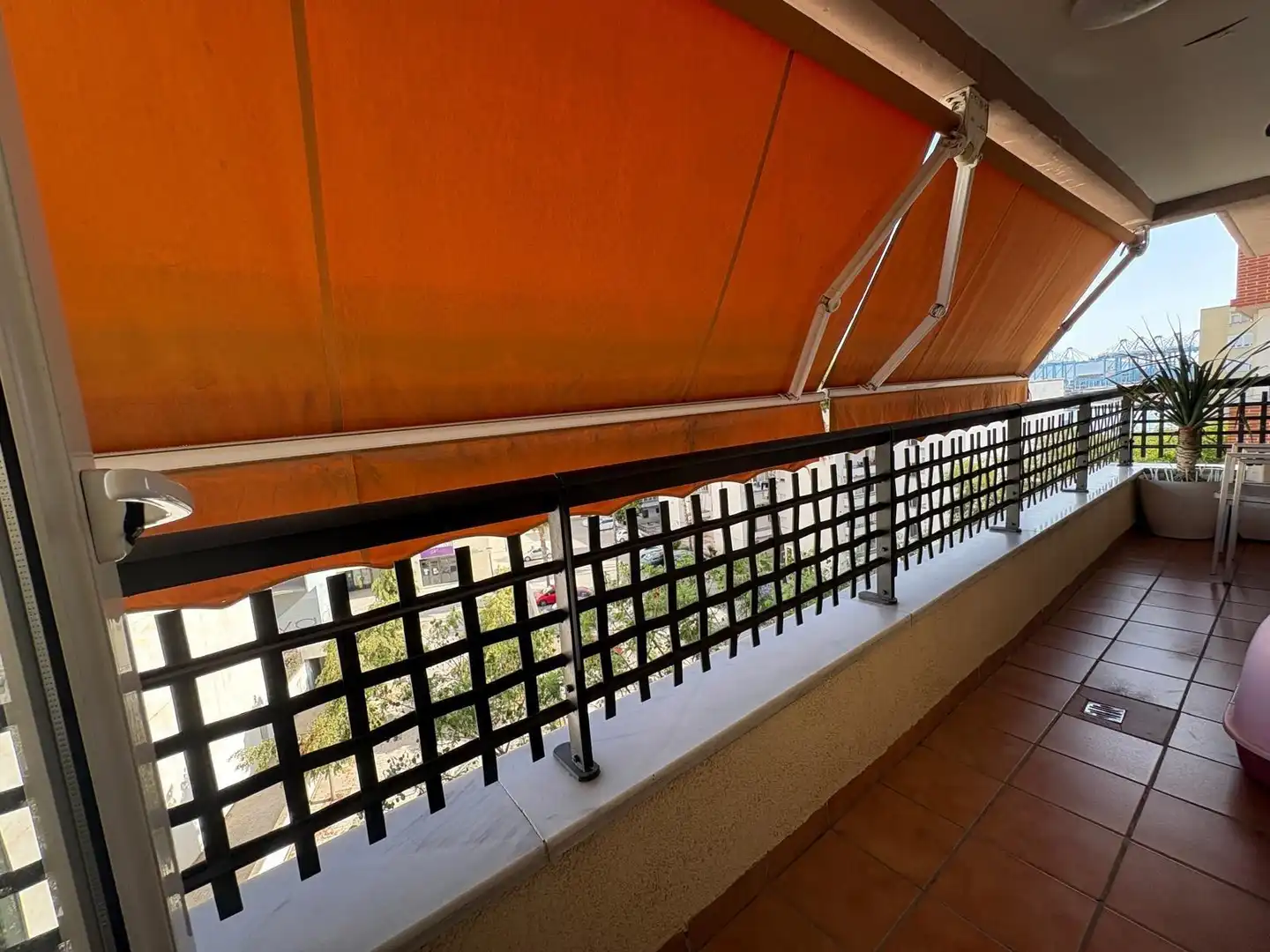 Flat with terrace for sale in La Reconquista - El Rosario