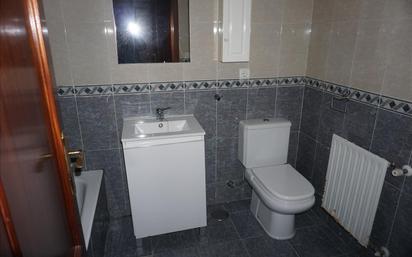 Bathroom of Planta baja for sale in Castro-Urdiales  with Terrace and Swimming Pool