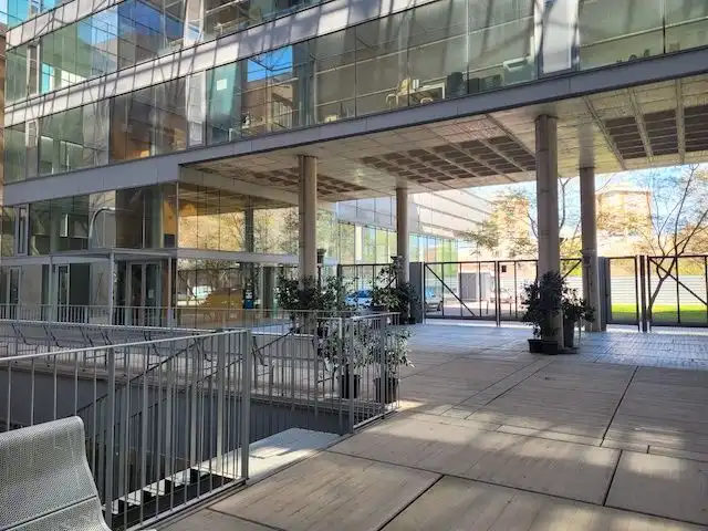Außenansicht von Büro zur Miete in Barcelona mit Klimaanlage, Heizung und Terrasse