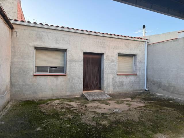 Casa-chalet en Venta en Membrilla