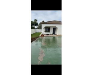 Piscina de Casa o xalet en venda en Chiclana de la Frontera