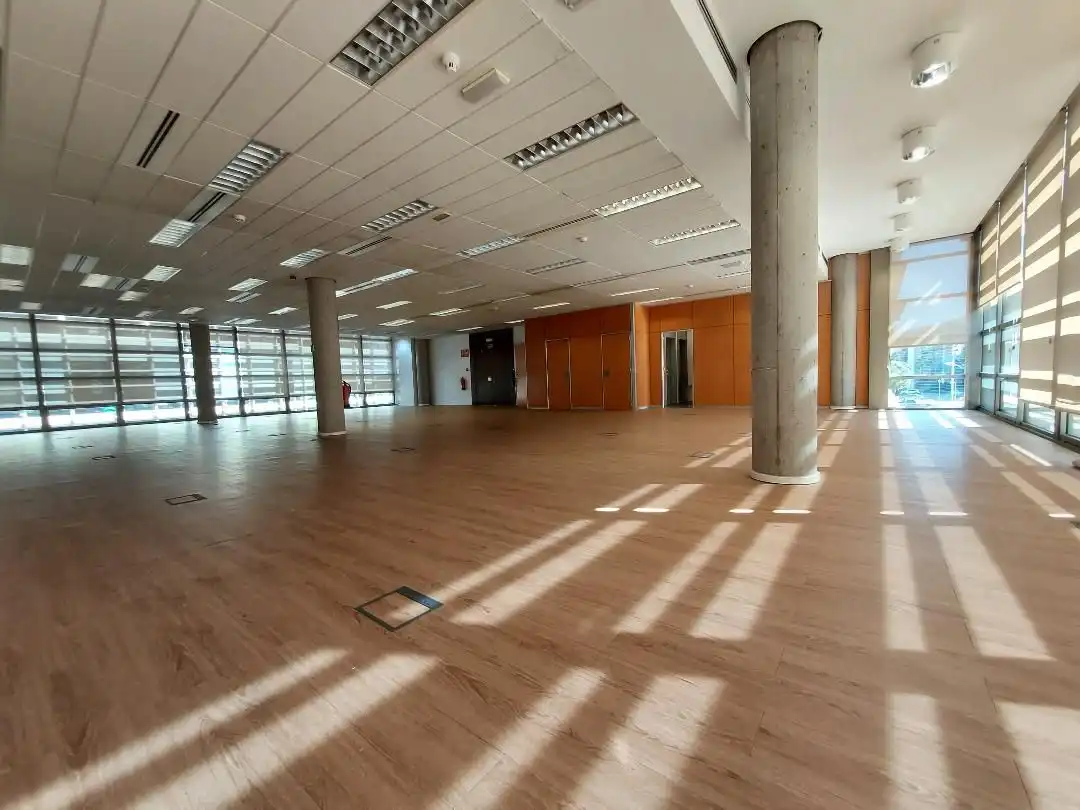 Bureau avec ascenseur à louer à Avenida de la Industria, imagen 5