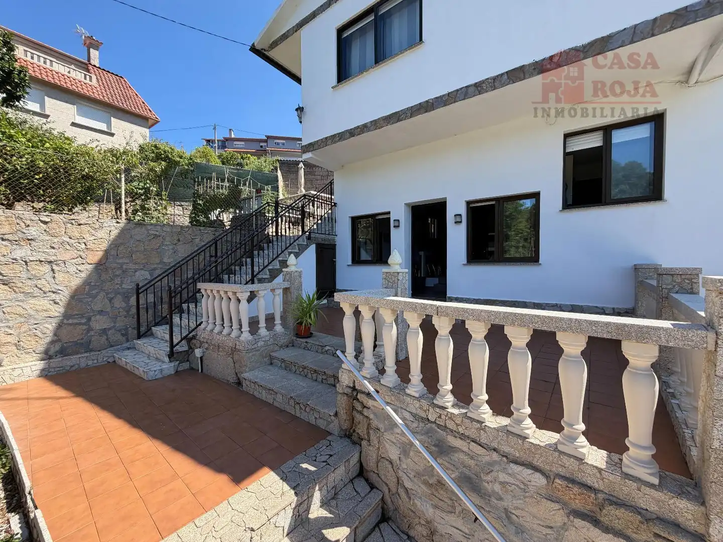 Terrassa de Casa o xalet en venda en Cangas  amb Calefacció, Terrassa i Moblat