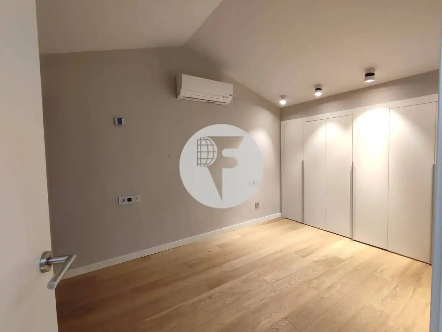 Duplex con terrazza in affitto a Centre, imagen 10