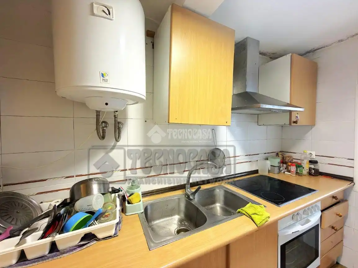 Kitchen of Flat for sale in Cuenca  with Heating and Parquet flooring