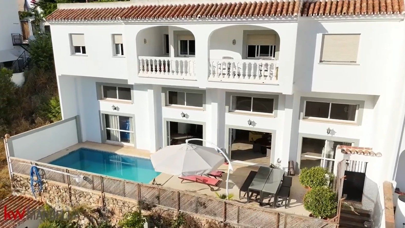 Vista exterior de Casa o xalet en venda en Ojén amb Jardí privat, Piscina i Balcó