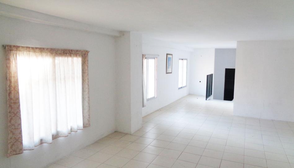 Photo 1 of Premises for sale in Calle Manuel Revilla Castán, Miralvalle - Av. Virgen del Puerto - La Data, Cáceres