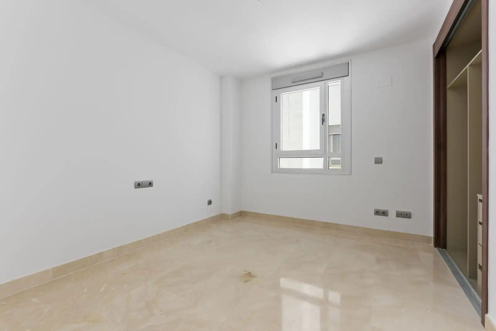 Piso con piscina en venta en Calle Castilla s/n, imagen 10