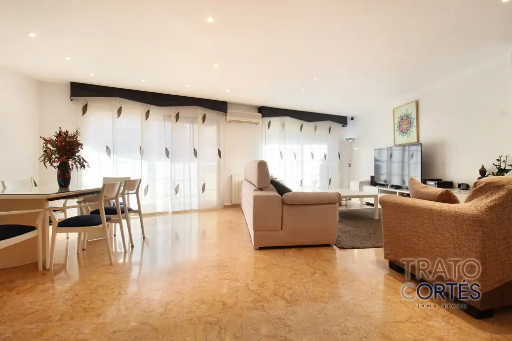 Maison jumelée avec terrasse à vendre à Plaça Magdalena Trias 10, imagen 6