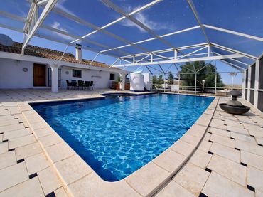 Casa amb piscina en venda a Pedanías Centro