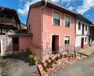 Exterior view of House or chalet for sale in Oviedo 