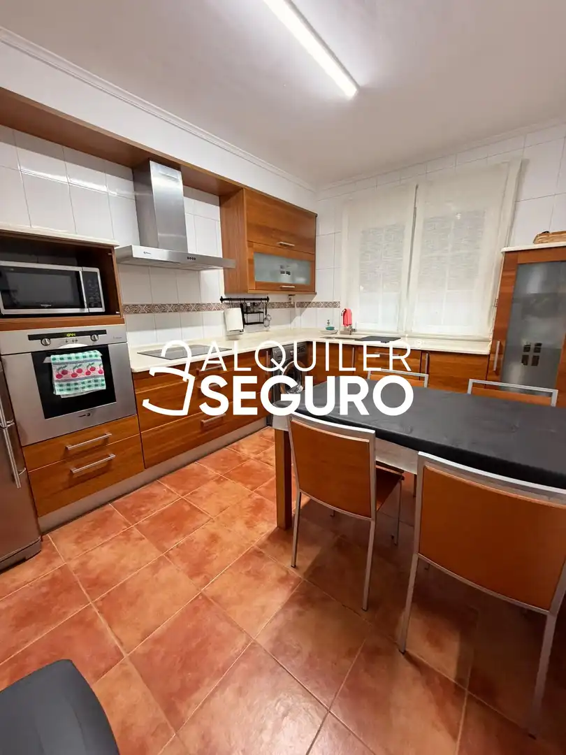 Kitchen of Flat for rent in Alonsotegi, Bizkaia