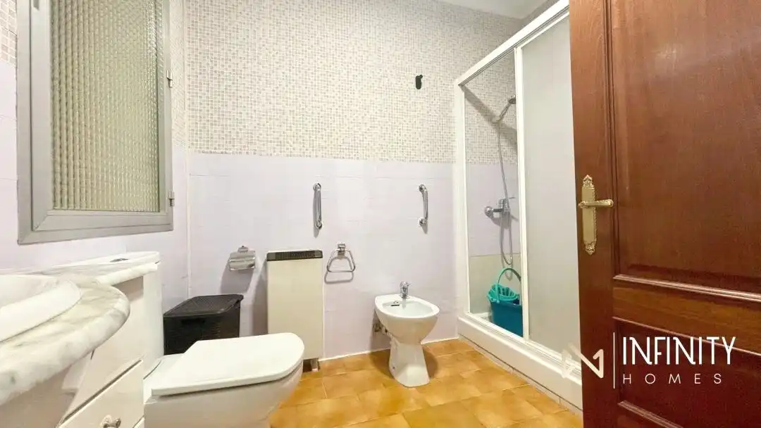 Flat with terrace to rent in Barrenkale, imagen 10