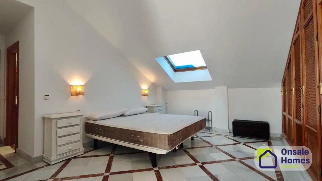 Duplex with terrace to rent in Calle el Califa, imagen 13