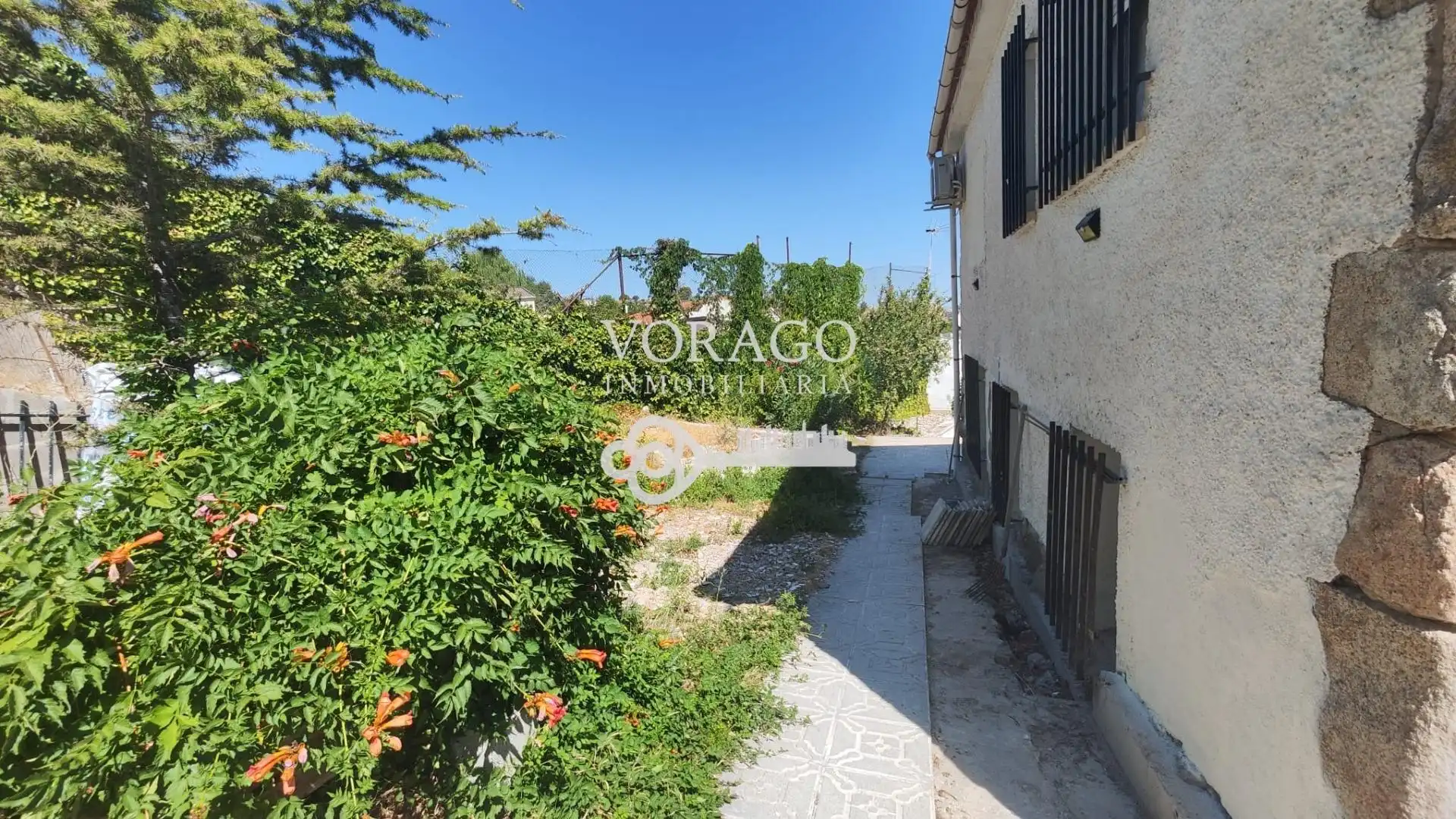 Vista exterior de Casa o chalet en venta en Torrejón del Rey con Aire acondicionado, Calefacción y Jardín privado