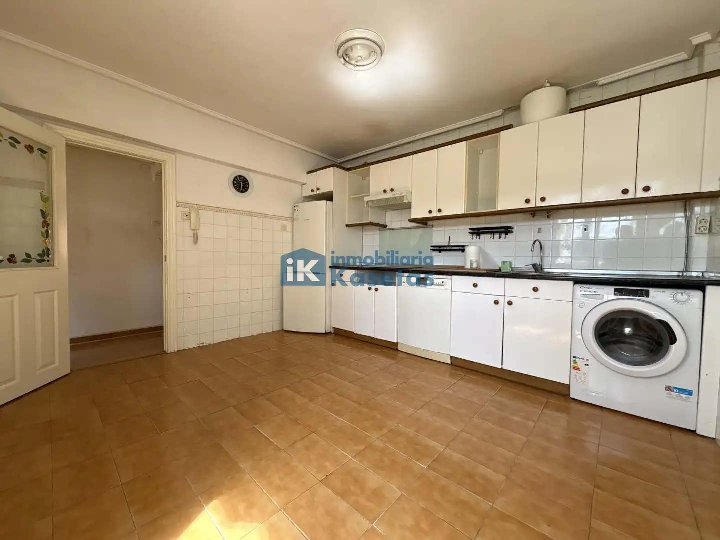 Cocina de Piso en venta en Basauri  con Calefacción