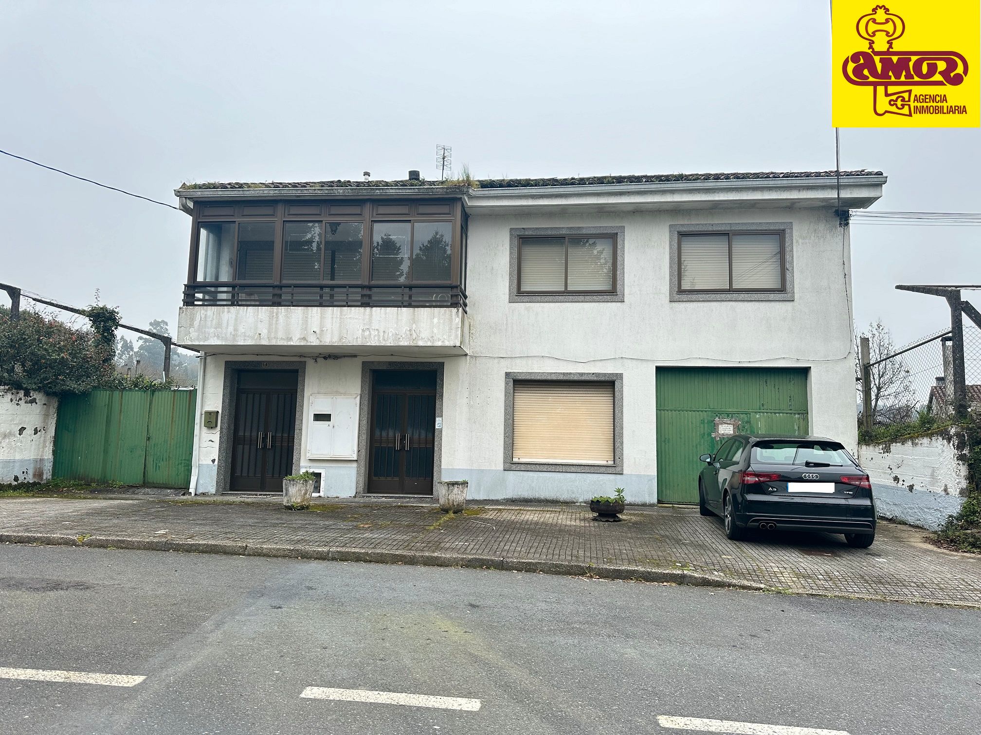 Vista exterior de Casa o xalet en venda en Santiago de Compostela  amb Jardí privat
