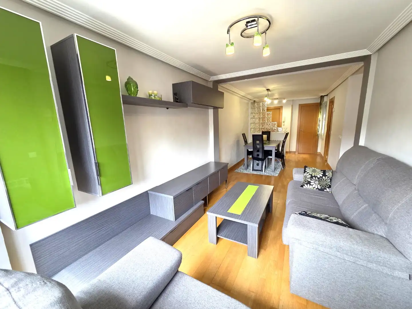 Sala de estar de Piso en venta en Burgos Capital con Calefacción
