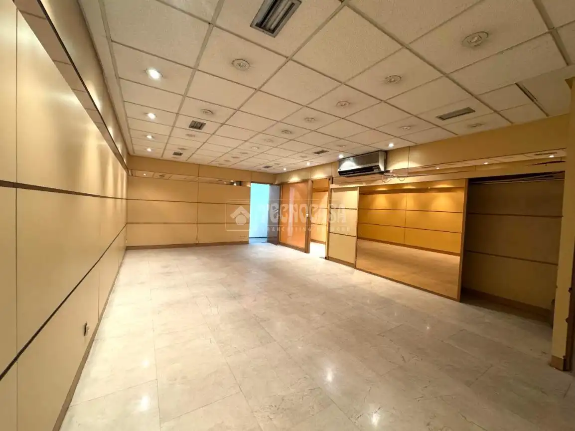 Local comercial en venda a HERMANOS GARCIA NOBLEJAS, imagen 15
