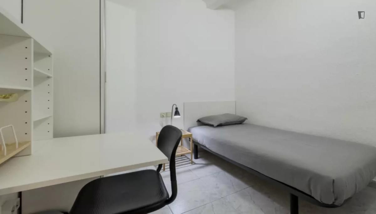 Apartment to share in El Raval