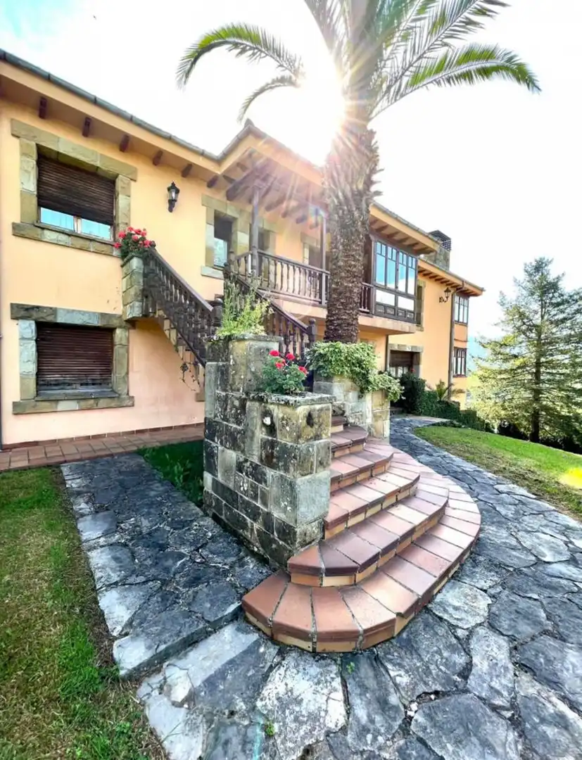 Vista exterior de Casa o chalet en venta en Piloña con Calefacción y Jardín privado