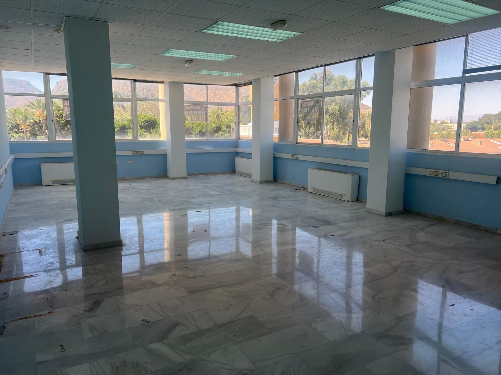 Oficina en venda en Cartagena amb Aire condicionat