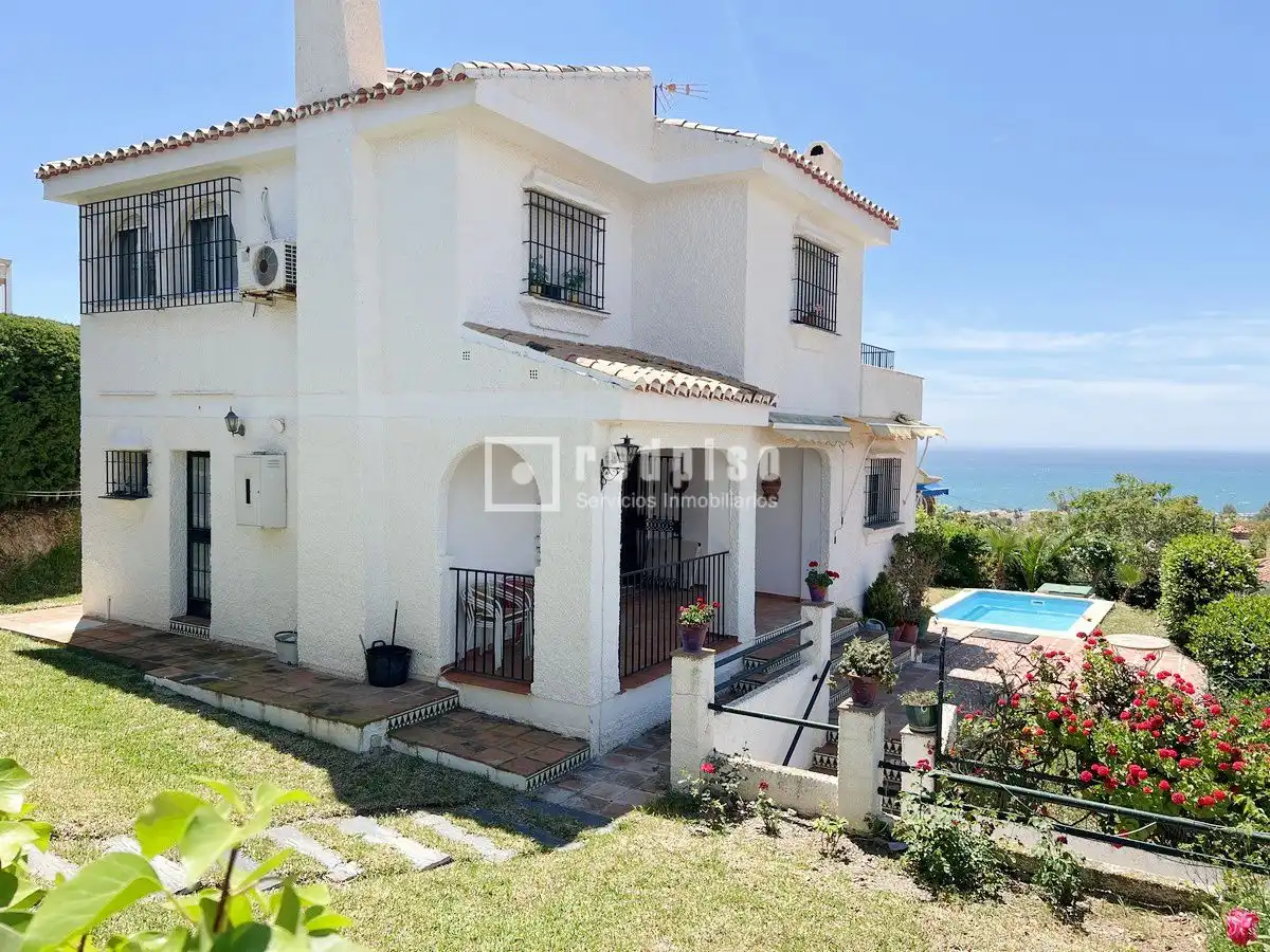 Vista exterior de Casa o chalet en venta en Vélez-Málaga