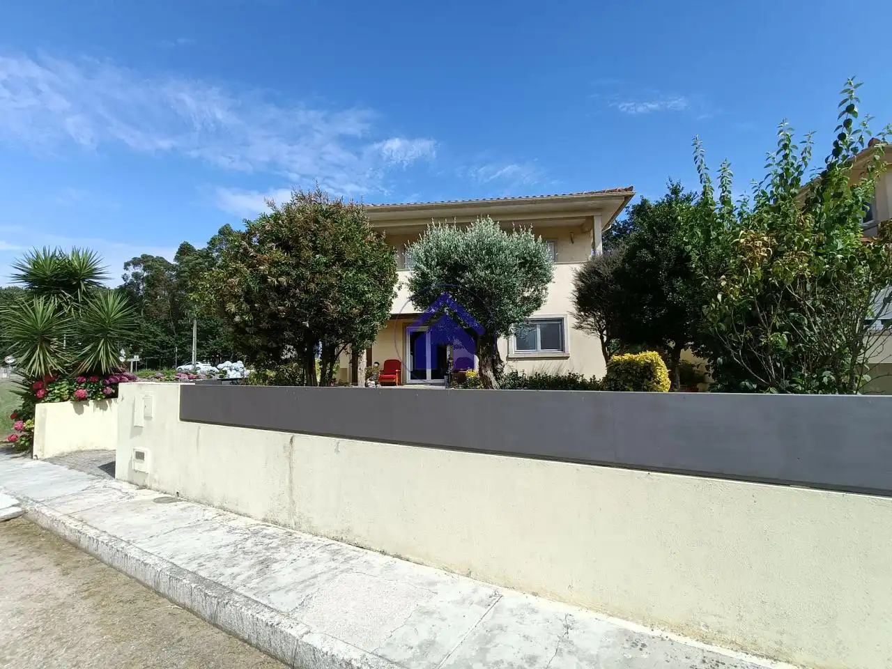 Vista exterior de Casa o chalet en venta en Tui con Calefacción, Jardín privado y Parquet