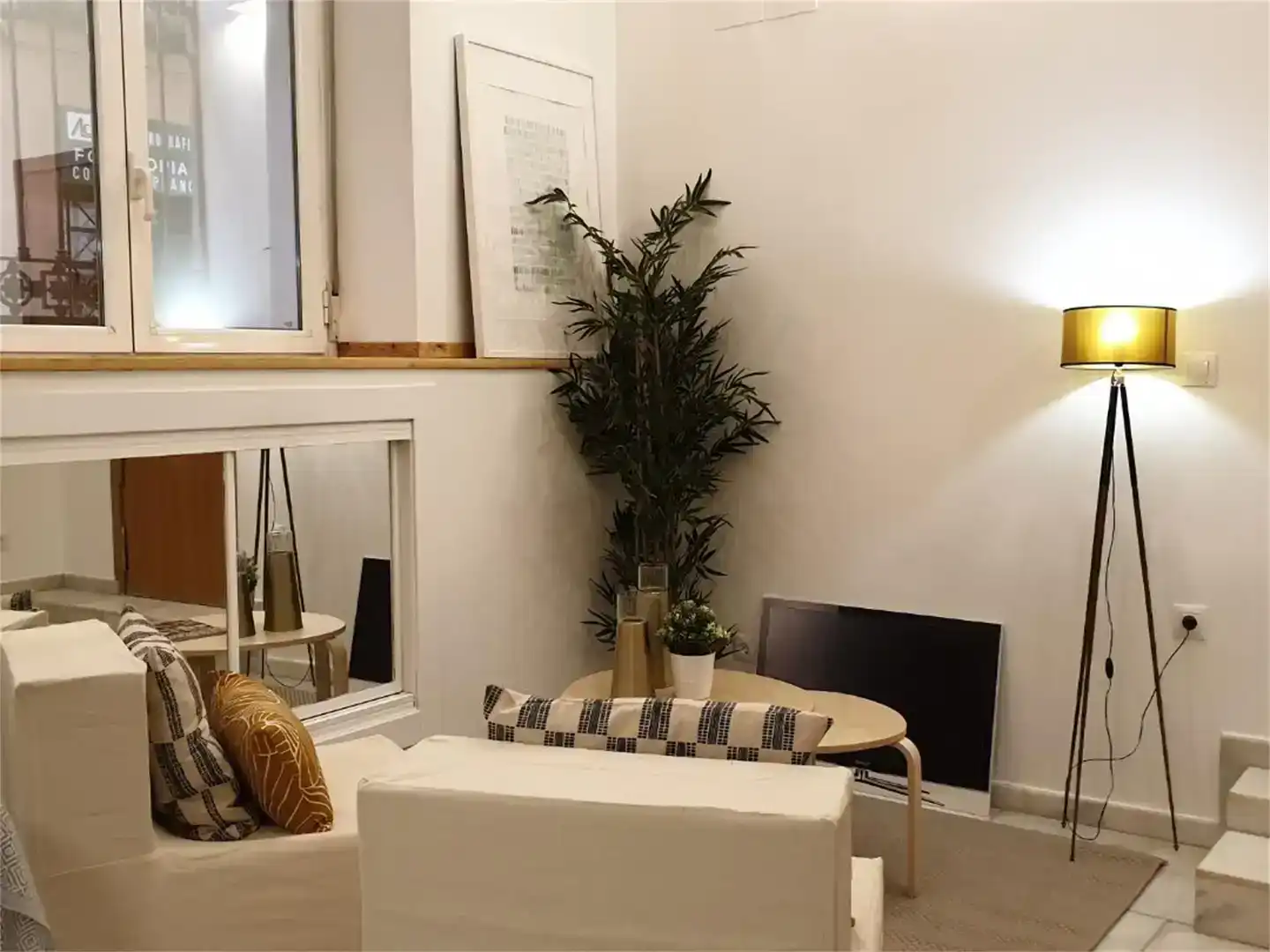 Wohnzimmer von Maisonette zum Verkauf in  Madrid Capital