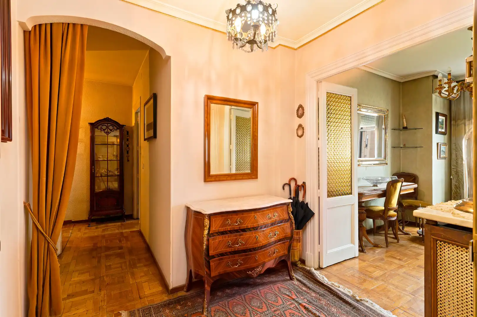 Wohnung zum Verkauf in Madrid mit Heizung, Parkett und Abstellraum