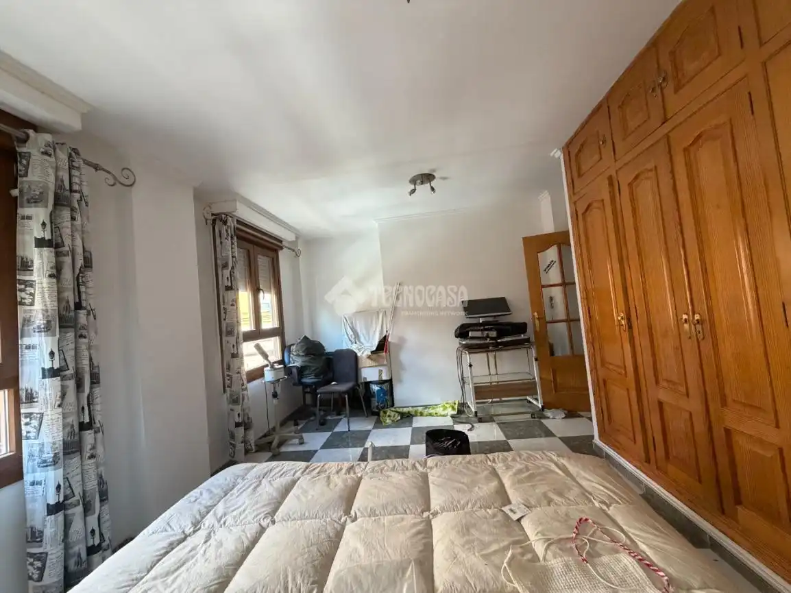 Habitación de Casa adosada en venta en Xirivella con Aire acondicionado