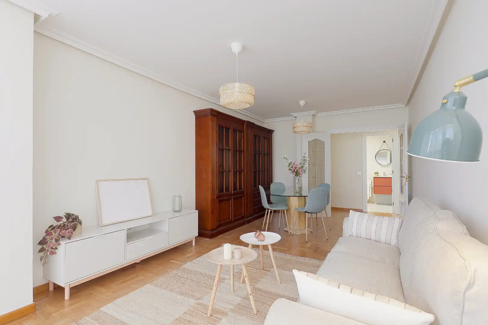 Sala de estar de Piso de alquiler en Avilés con Calefacción, Parquet y Terraza