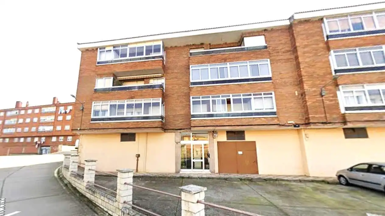 Vista exterior de Piso en venta en Dueñas con Trastero