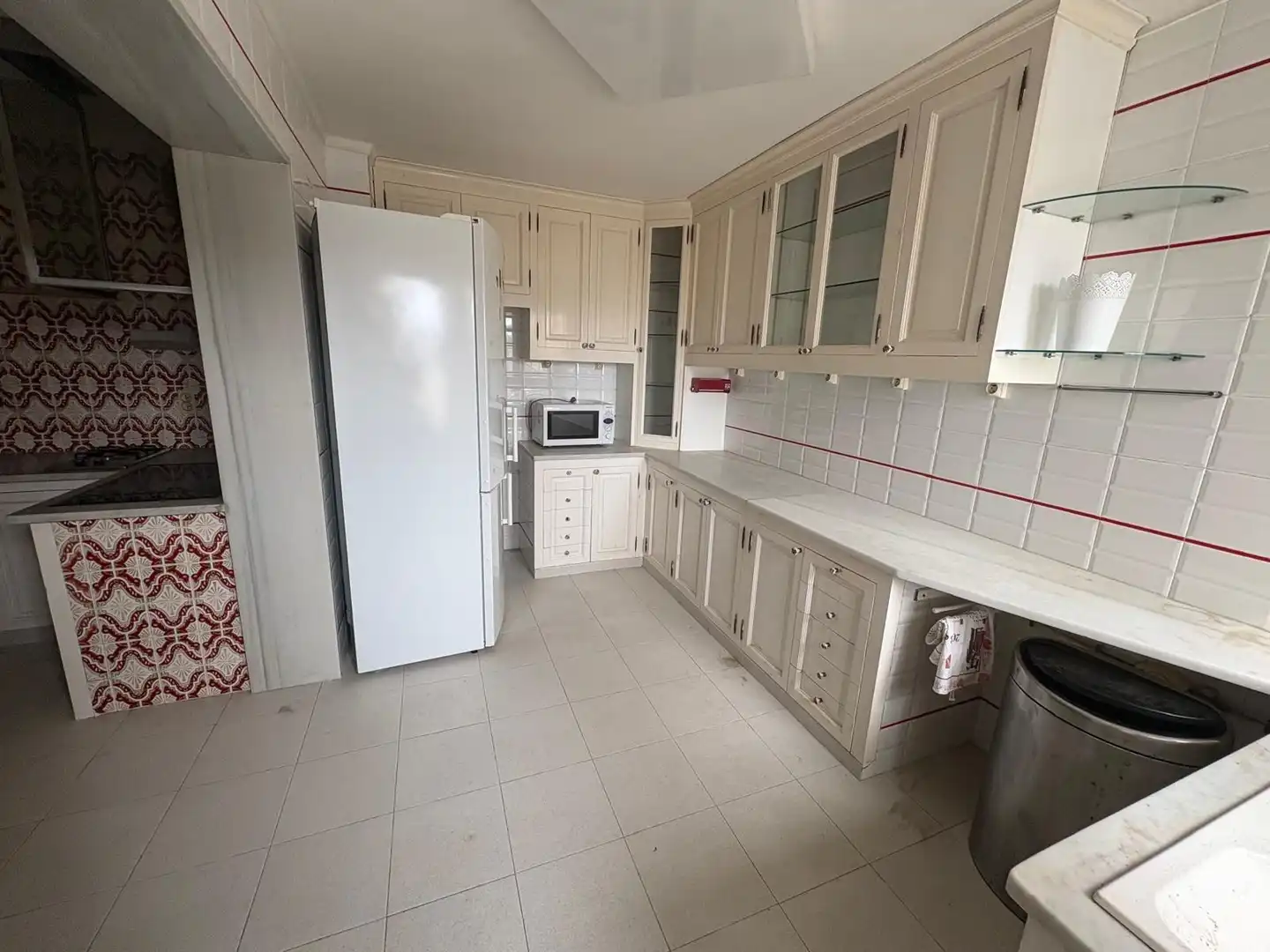 Cuina de Casa o xalet en venda en L'Estartit amb Aire condicionat, Calefacció i Jardí privat