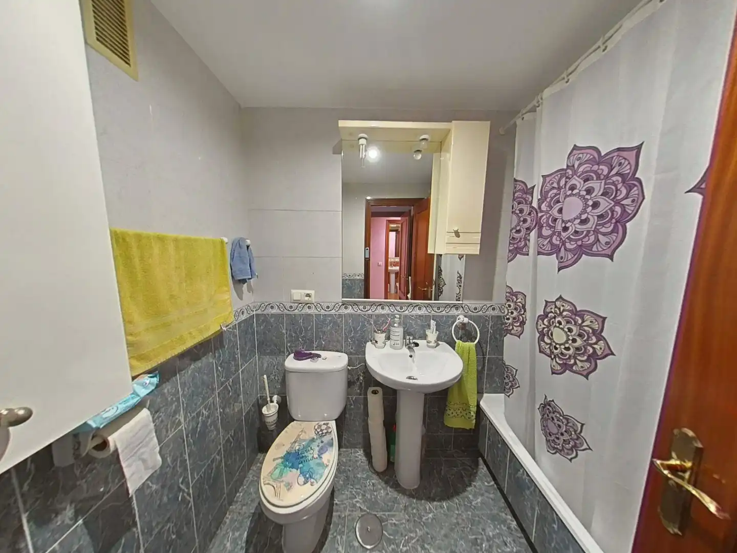 Bathroom of Flat for sale in Málaga  with Air Conditioner, Furnished and Balcony