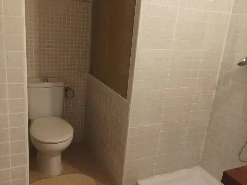 Baño de Apartamento de alquiler en Vistahermosa - Fuentebravía