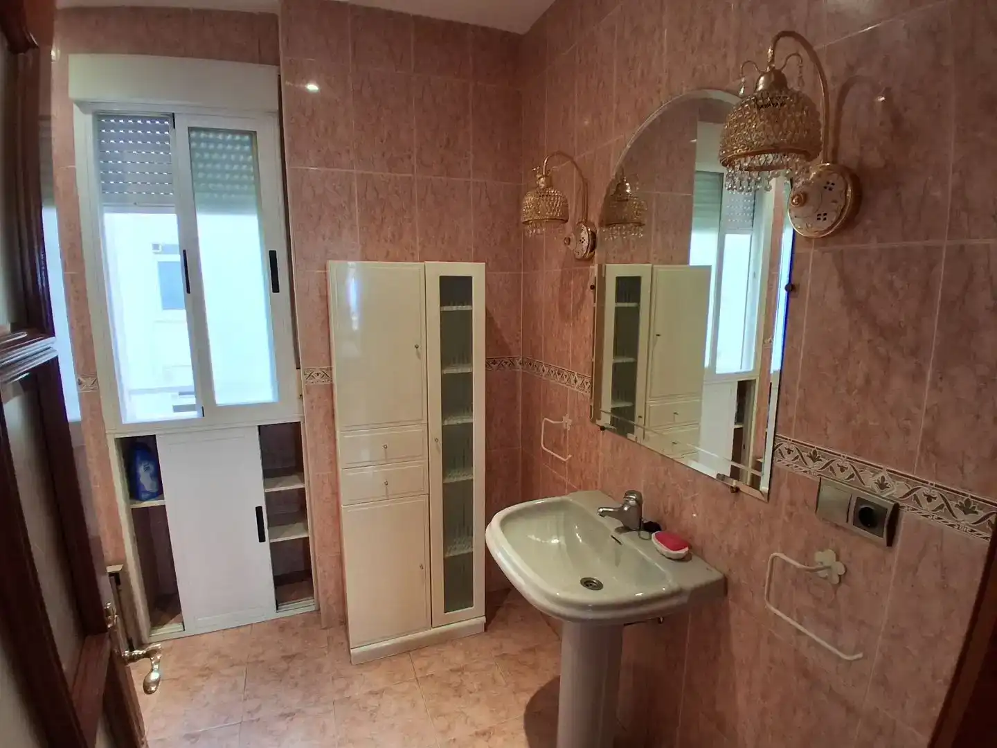 Bathroom of Flat for sale in  Madrid Capital