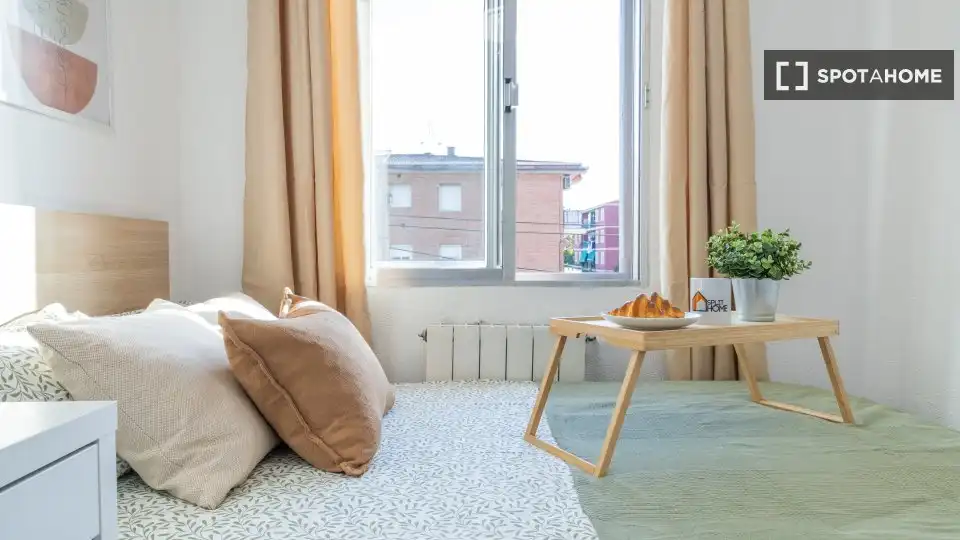 Bedroom of Flat for share in Getafe  with Air Conditioner, Heating and Furnished