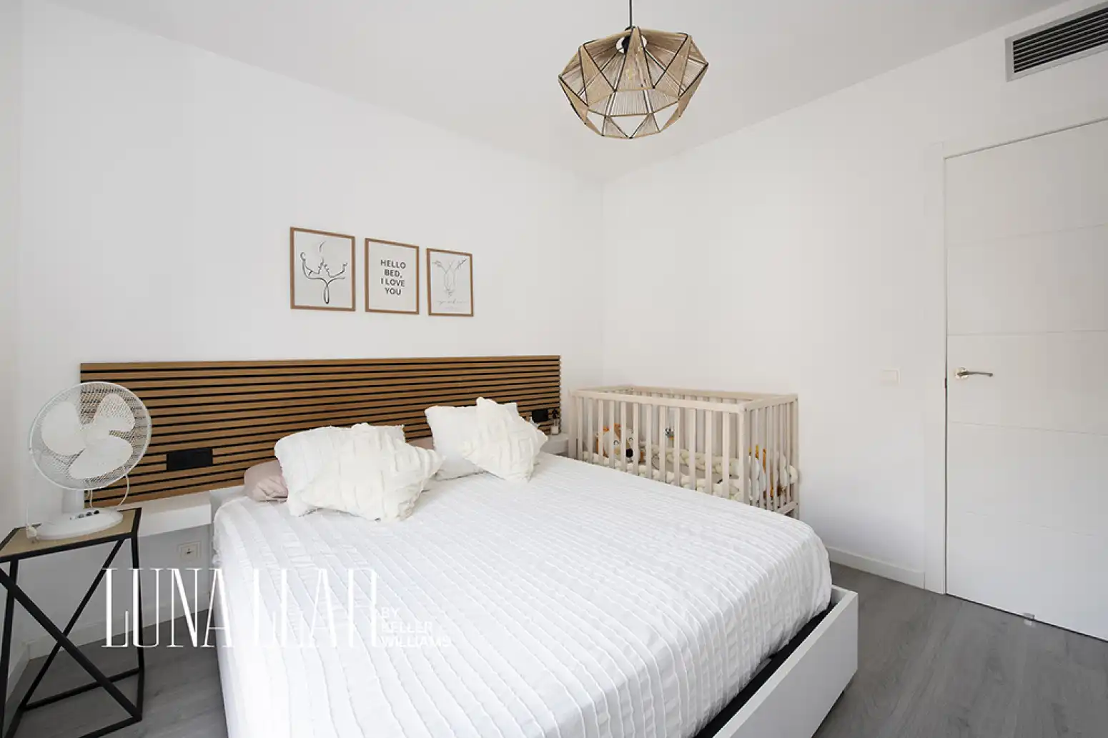 Schlafzimmer von Dachboden zum Verkauf in Cambrils mit Klimaanlage, Heizung und Privatgarten